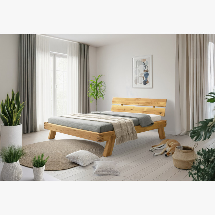 Drevená dubová posteľ z trámov 180 x 200 cm