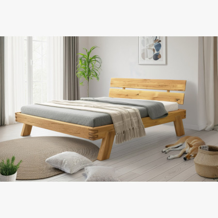 Drevená dubová posteľ z trámov 180 x 200 cm