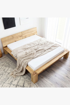 Masívna dubová posteľ 180 x 200 cm 2