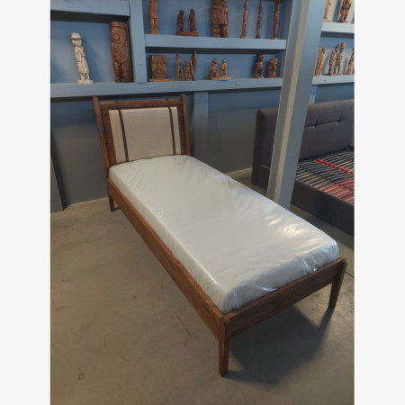 Jednolôžková posteľ 90 × 200 cm – masívna borovica