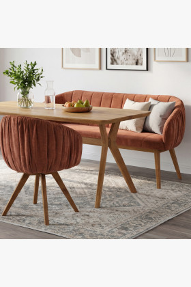 Čalúnená lavica Elba s dubovými nohami v tehlovej farbe 2