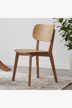 Jídelná stolička Lenka – celomasívna drevená stolička 2