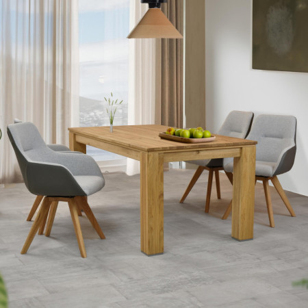 Otočné kreslo s drevenými nohami, sivé