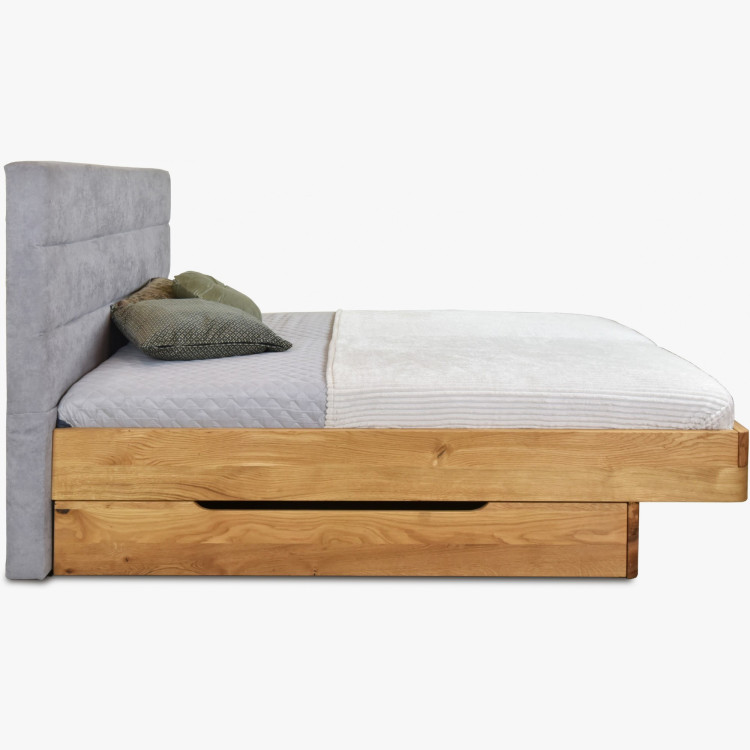 Dubová posteľ Dominika 160x200 cm s látkovým čelom sivá