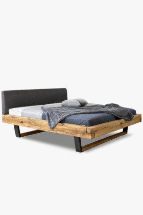 Moderná masívna posteľ z dubu kovové nohy, Laura 200 x 200 2