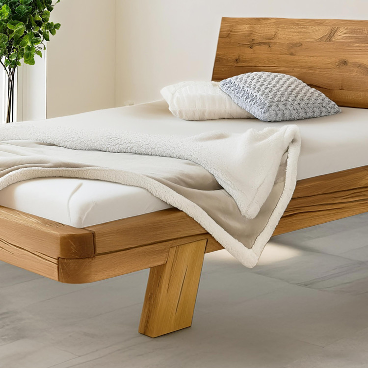 Dubová luxusná posteľ Mia 200x200 cm z masívnych trámov