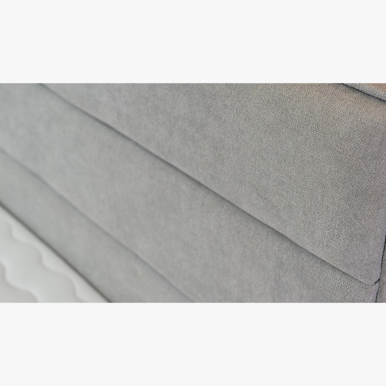 Dubová posteľ Dominika 180x200 cm s látkovým čelom sivá