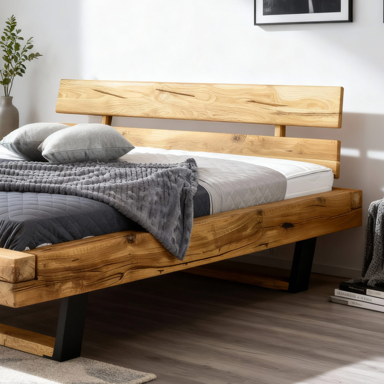 Moderná posteľ z masívu dub na nohách, Laura 200 x 200 cm