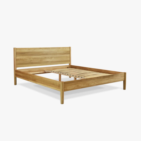 Posteľ z dubového masívu 180 x 200 cm