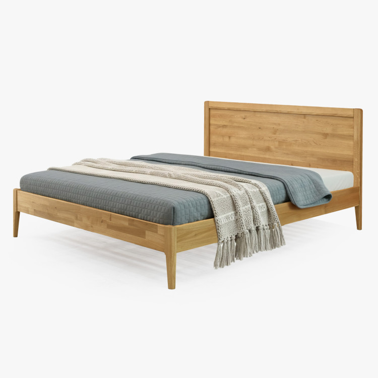 Manželská posteľ na nohách z dubu 180 x 200 cm, praha