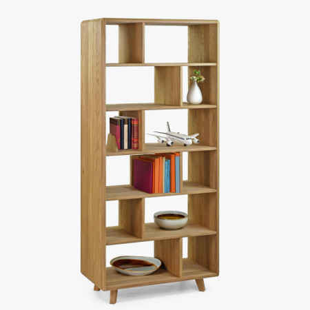 Dubový regál v farbe dub natural na nožičkách