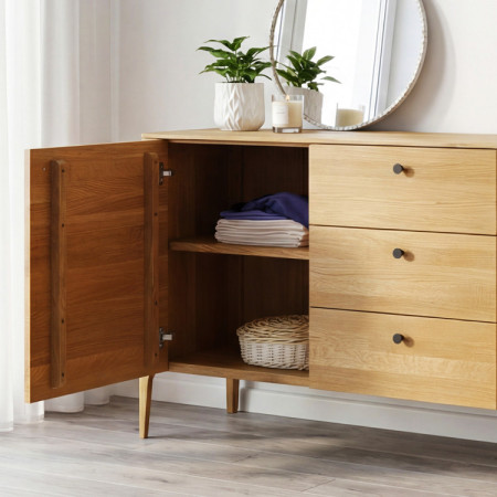 Dubová komoda na nohách, Košice