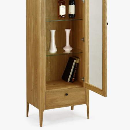 Jednodverová vitrína z masívu