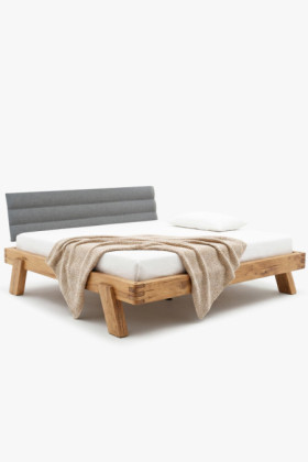 Dubová posteľ z trámov 180 x 200 cm - čelo z látky 2