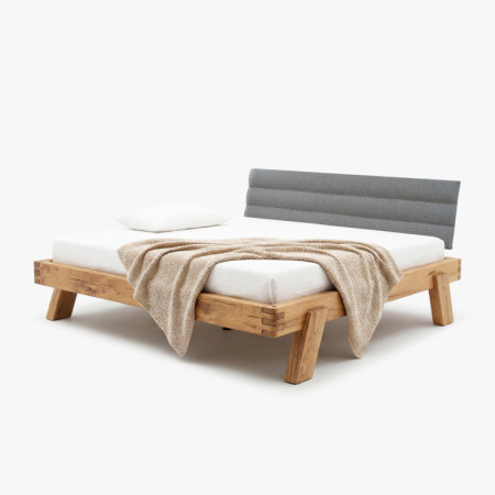 Dubová posteľ z trámov 180 x 200 cm - čelo z látky