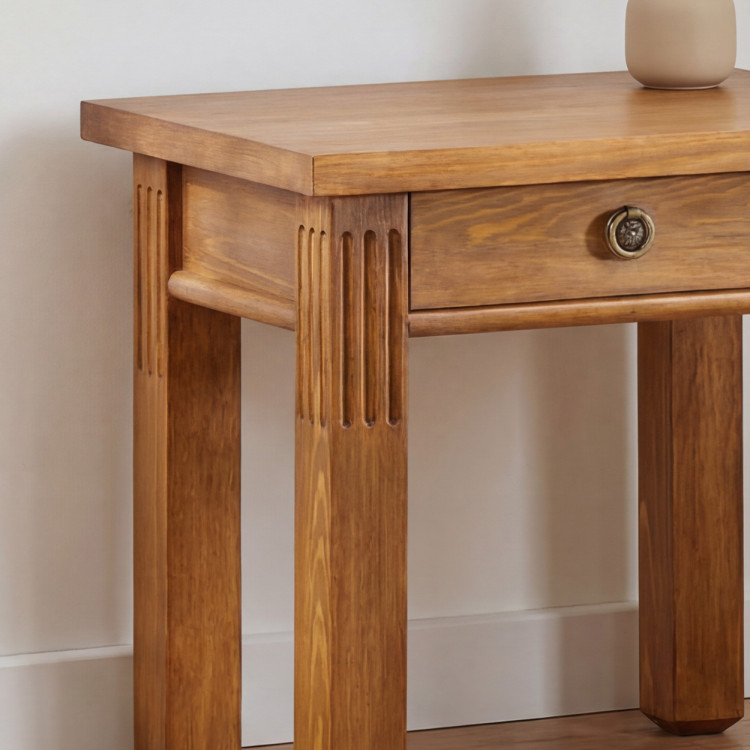 NOČNÝ STOJACÍ PRESTIGE HNEDÝ LAK