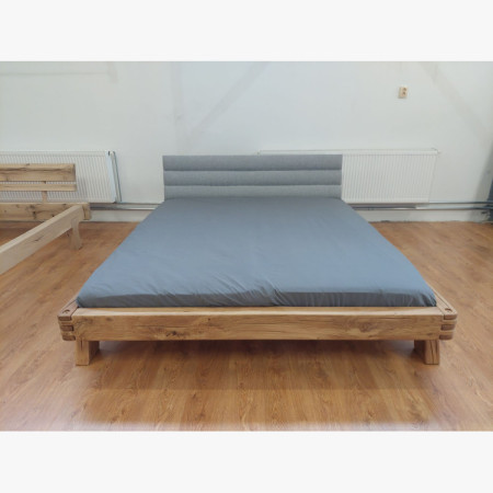 Dubová posteľ s čalúneným čelom 180×200 – (výstavný kus, outlet)
