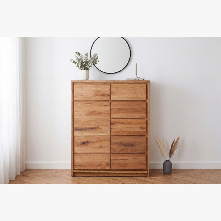 Vysoká dubová komoda z dubu – dvierka a 5 zásuviek
