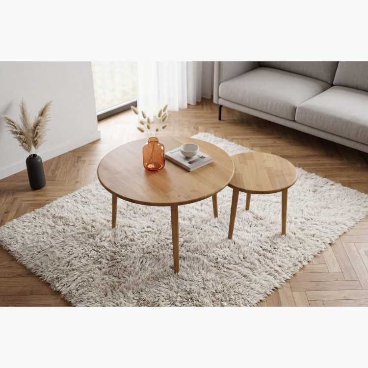 Sada okrúhlych konferenčných stolíkov