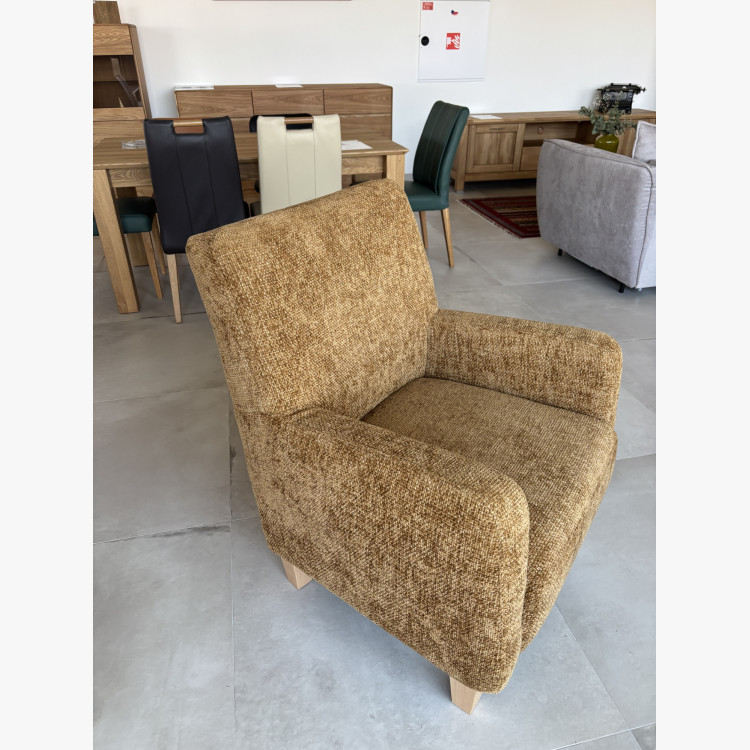 Pohodlné kreslo do obývacej izby Bosse – výstavný model