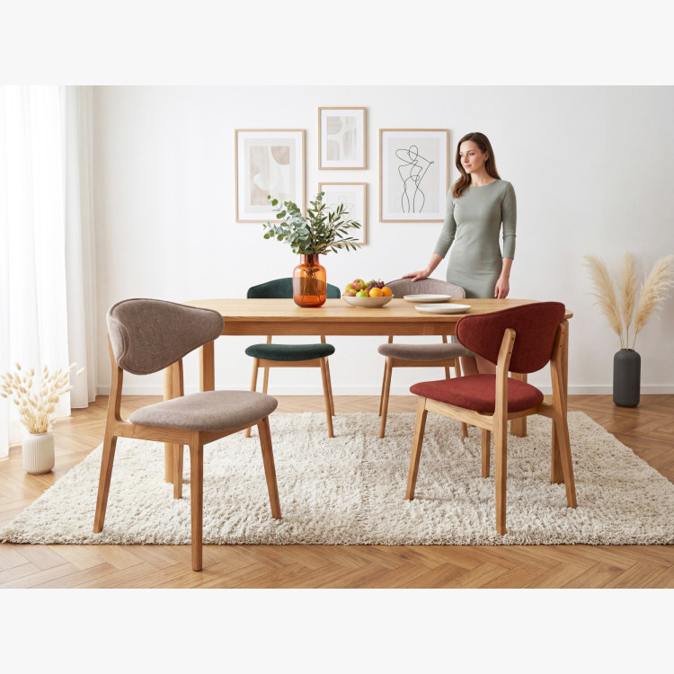 Čalúnená jedálenská stolička s dubovými nohami – farba taupe