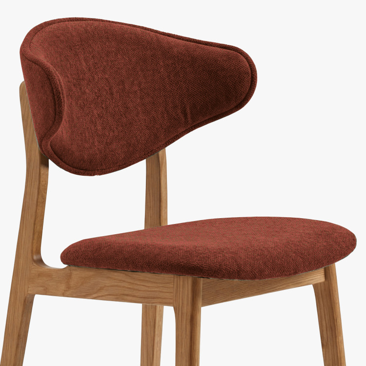 Čalúnená jedálenská stolička s dubovými nohami – farba terakotová
