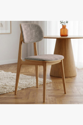 Čalúnená jedálenská stolička Vard z masívneho dubu – šedo-hnedá látka taupe 2