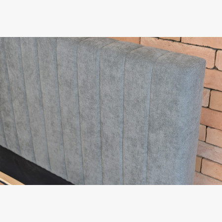 Čalúnená posteľ 180x200 sivá s úložným priestorom a roštom