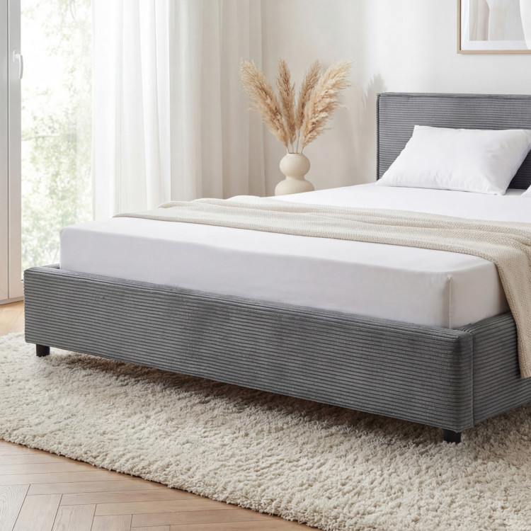 Čalúnená posteľ Ineza 180x200 s úložným priestorom sivá