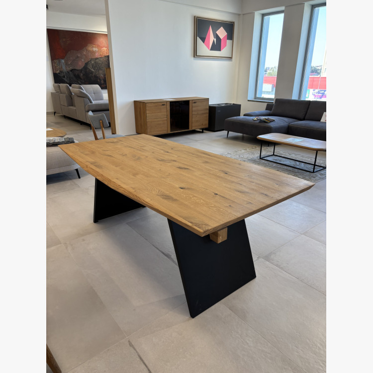 Jídelní stôl s kovovými čiernymi nohami, 200 x 100 cm - outlet