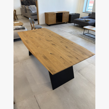 Jídelní stôl s kovovými čiernymi nohami, 200 x 100 cm - outlet