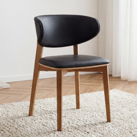 Čalúnená jedálenská stolička Saška – čierna talianska koža, masívny dub olejovaný