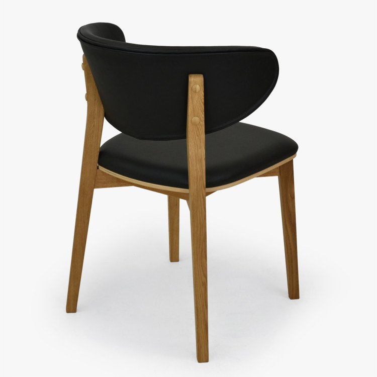 Čalúnená jedálenská stolička Saška – čierna talianska koža, masívny dub olejovaný