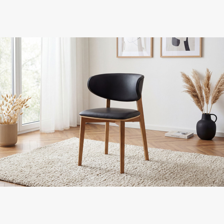 Čalúnená jedálenská stolička Saška – čierna talianska koža, masívny dub olejovaný