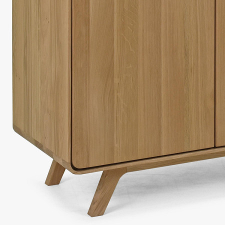 Drevená komoda dub biely s dvierkami