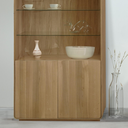 Dvojdverová dubová vitrína, dub biely