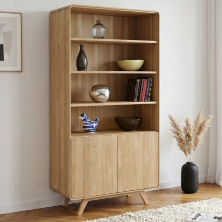 Drevený dubový regál s dvierkami, biely dub