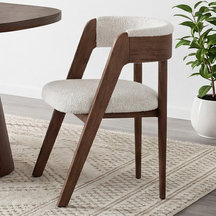 Luxusné dubové kreslo v orechovej farbe, krémová látka