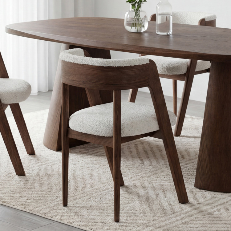 Luxusné dubové kreslo v orechovej farbe, krémová látka