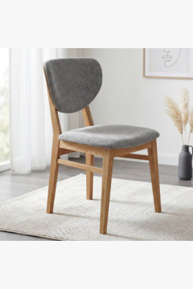 Dubová jedálenská stolička s čalúneným sedákom - látka sivá easy clean