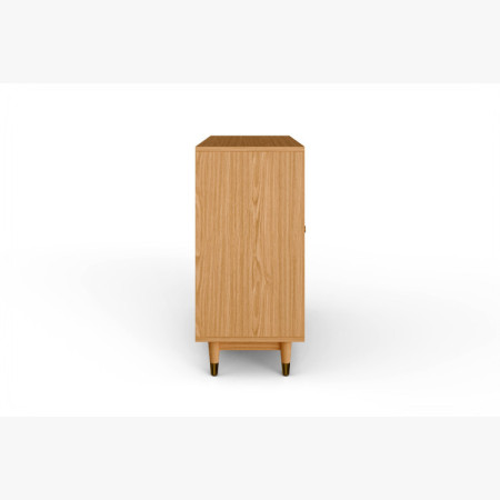 Dubová komoda s dvierkami 139 cm – luxusná masívna komoda s frézovaním rybia kosť