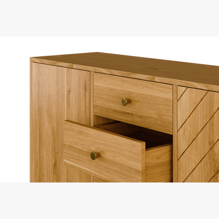 Masívna dubová komoda Jessica 190 cm s frézovaným vzorom rybej kosti