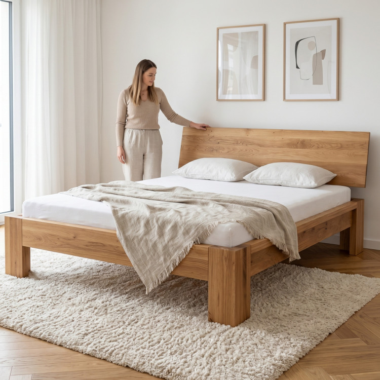 Manželská dubová posteľ Queen 180x200 cm – celomasív