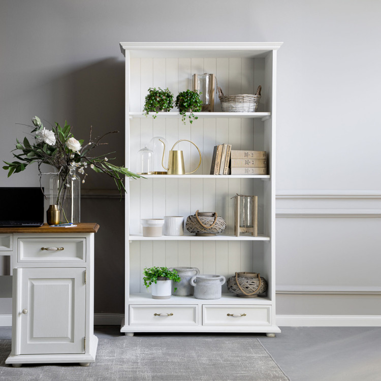 Knižnica v provensálskom štýle Biela patina