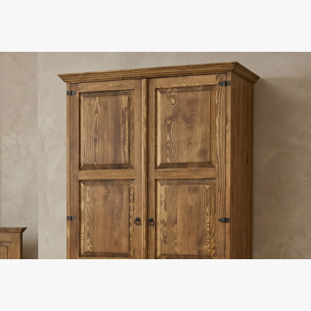 Šatní skriňa rustikálna