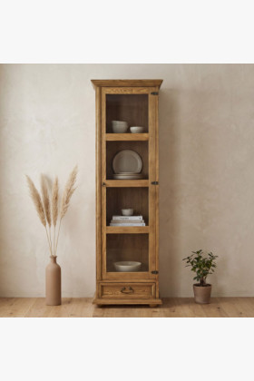 Vitrína v rustikálnom štýle