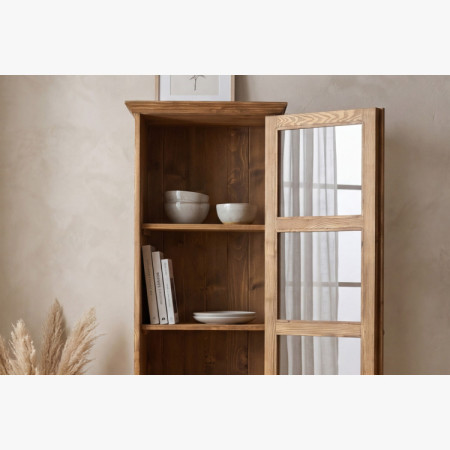 Vitrína v rustikálnom štýle