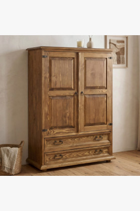 Vysoká komoda do spálne