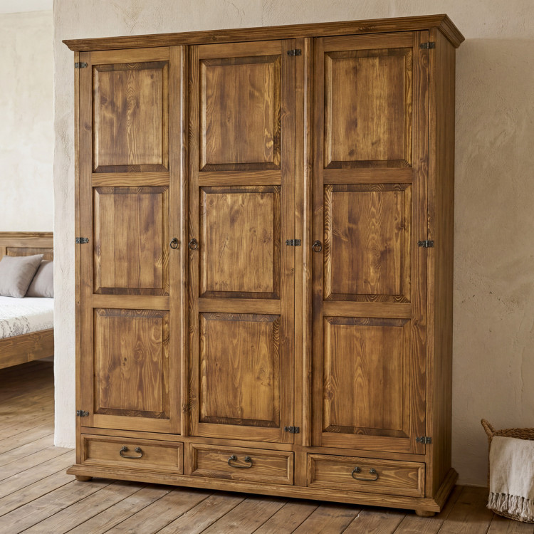 Trojdverová rustikálna skriňa