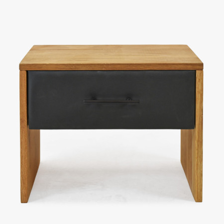 Outlet dubový nočný stolík z masívu 50 cm